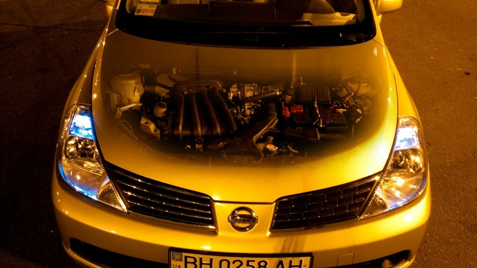 Nissan Tiida 3