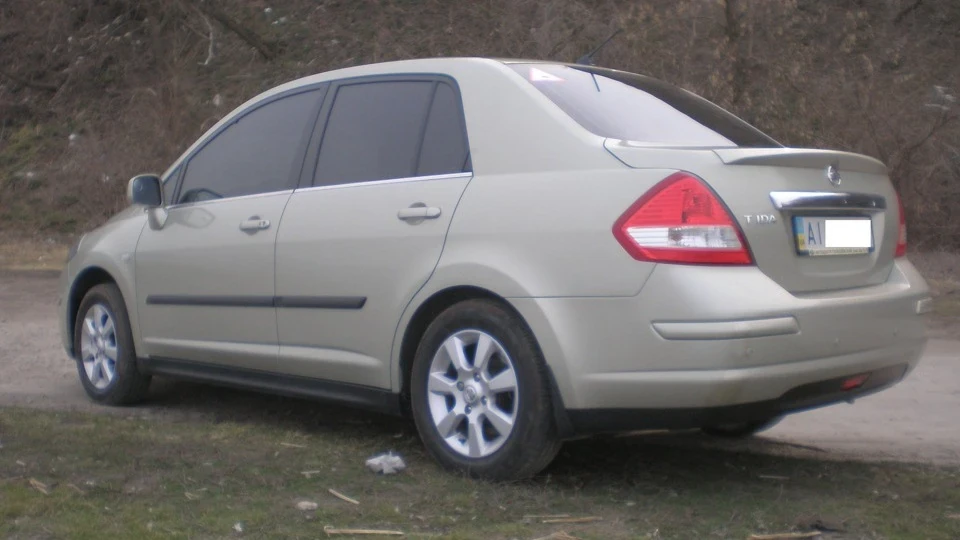 Nissan Tiida 2