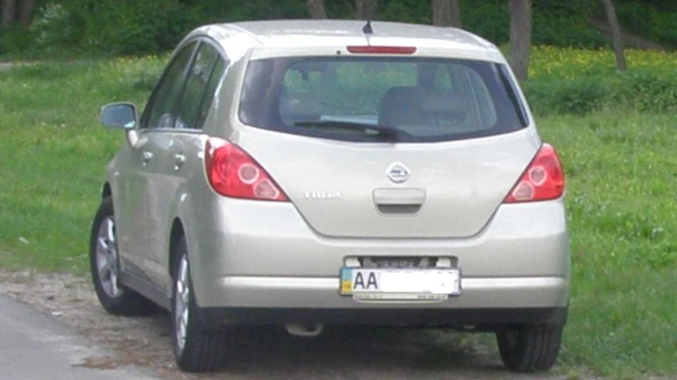 Nissan Tiida 1,6 арабка 2