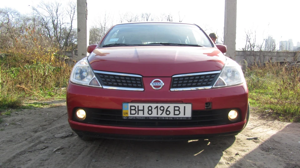Nissan Tiida 1.6 автомат 2