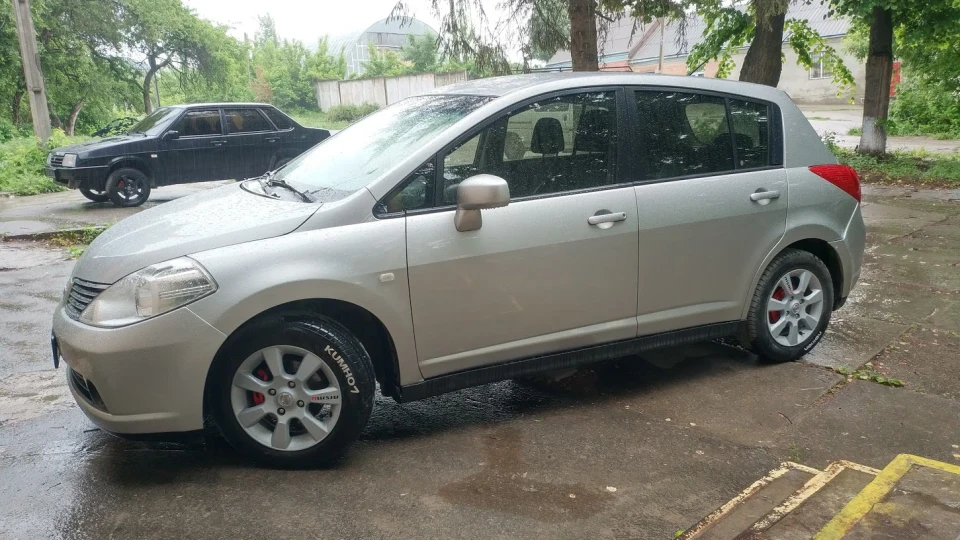 Nissan Tiida 1.6