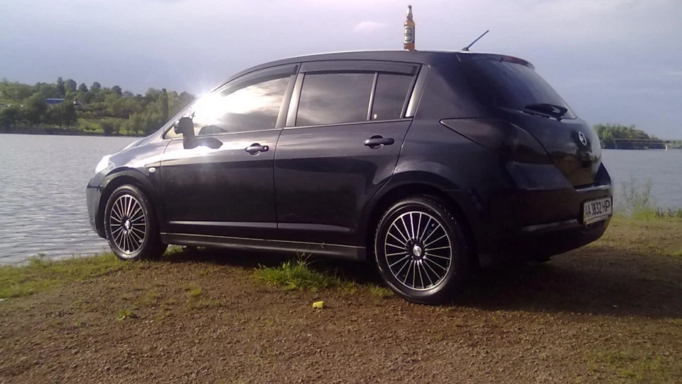 Nissan Tiida 1.6 2