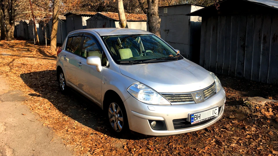 Nissan Tiida 1.6AT 3