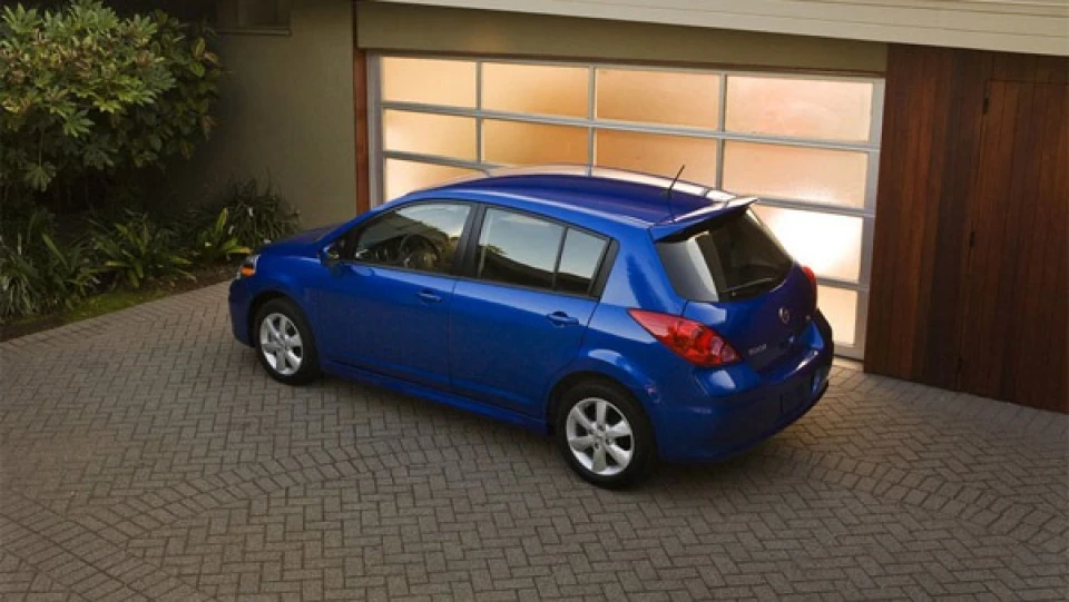 Nissan Tiida на максималці.