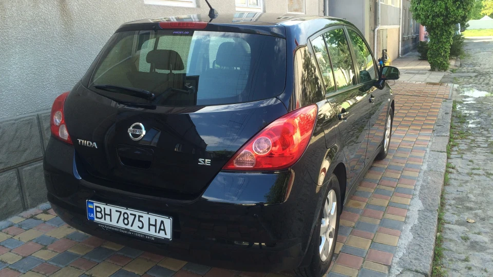 Nissan Tiida SE 2