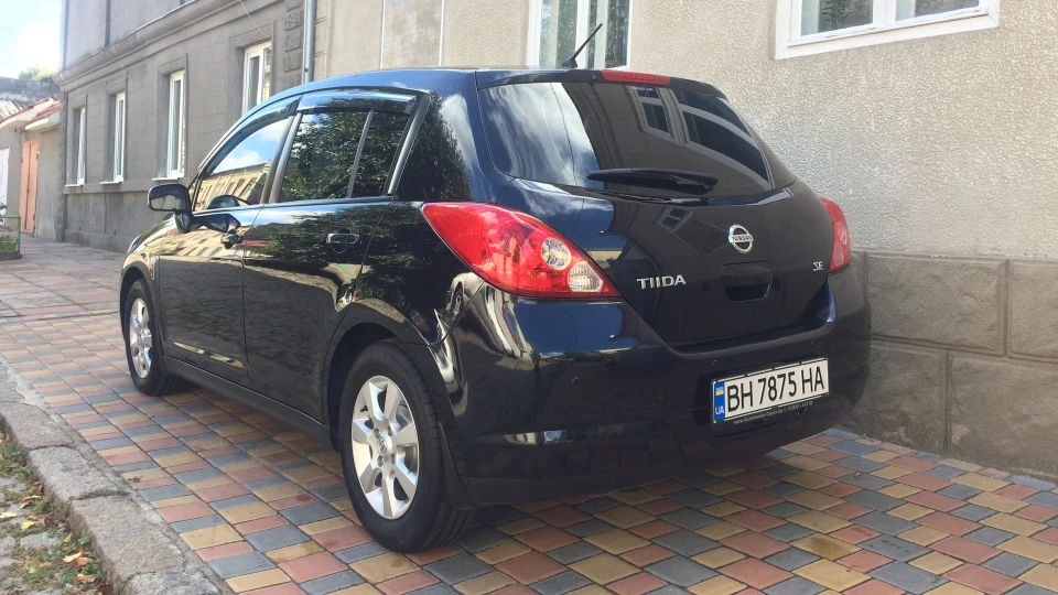 Nissan Tiida SE 5