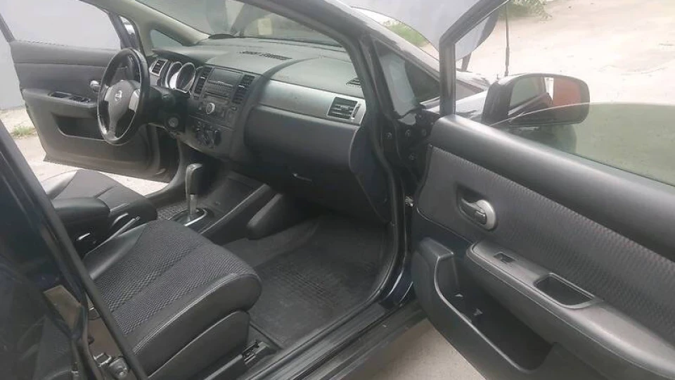 Nissan Tiida SE 2