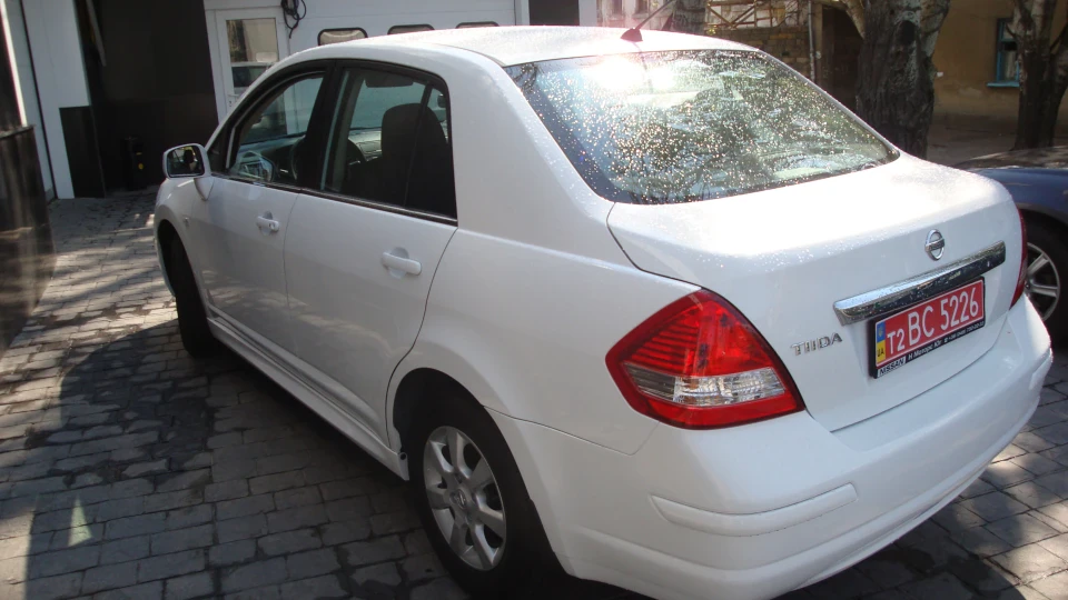 Nissan Tiida Sedan 1.6 (Mexica) 2