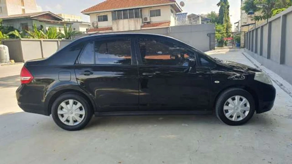 Nissan Tiida Славута японською))) 2