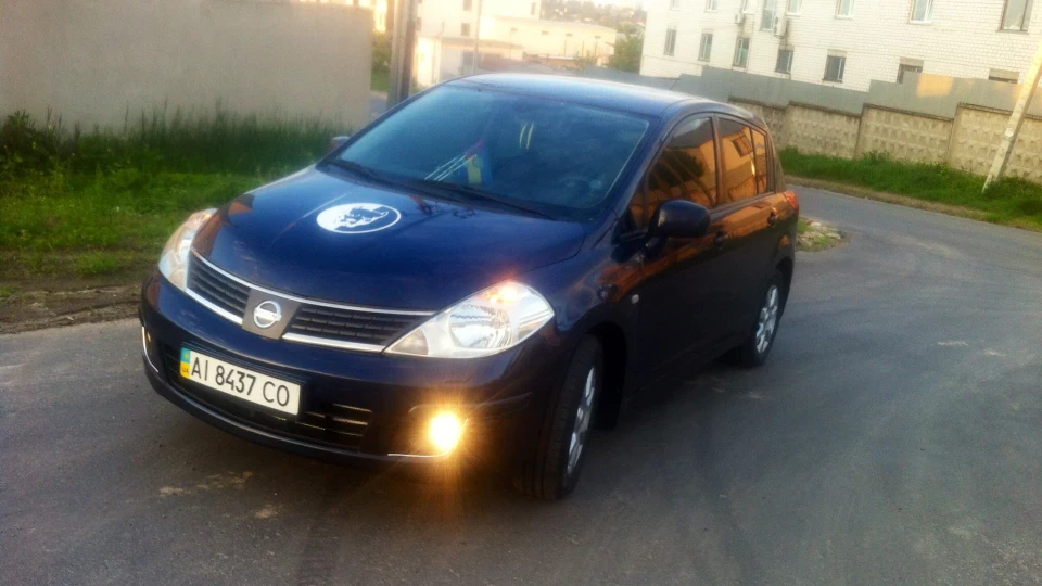 Nissan Tiida Staff