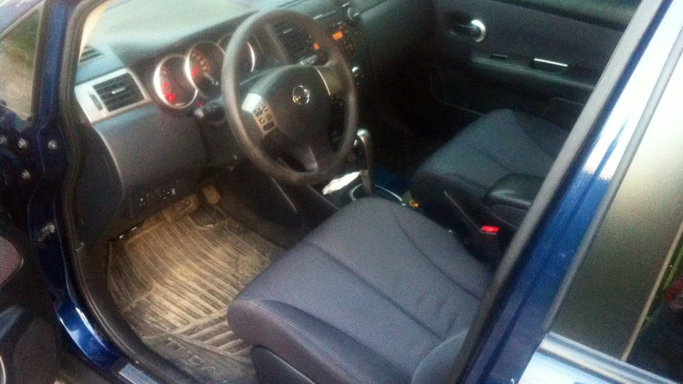 Nissan Tiida Staff 2