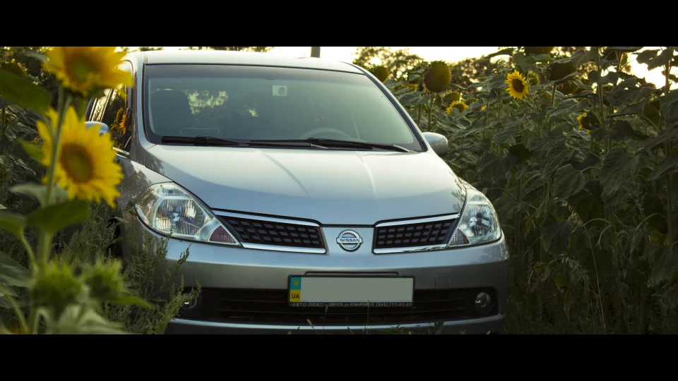 Nissan Tiida Тидиш
