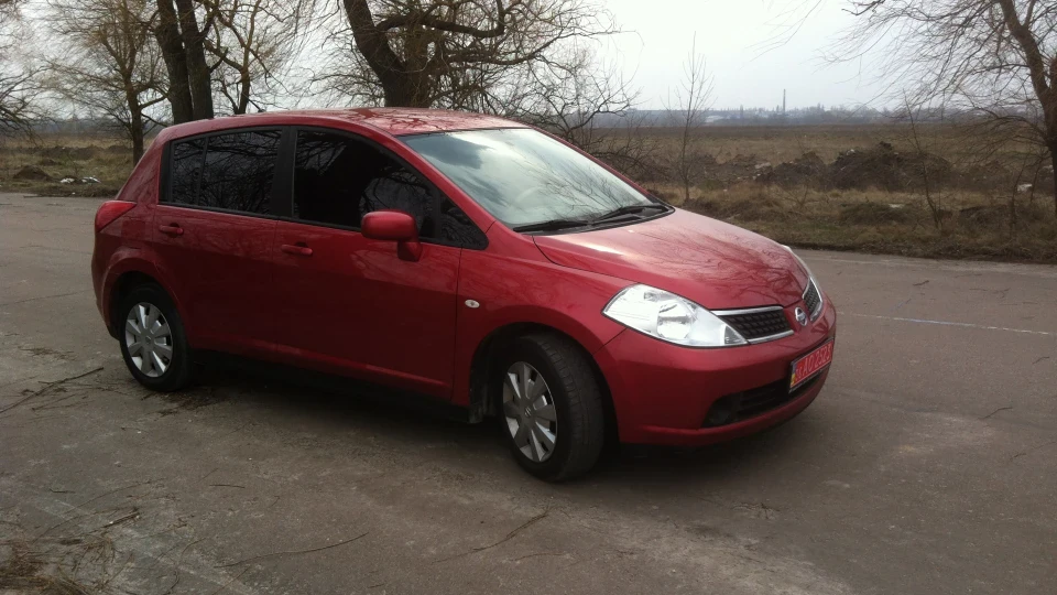 Nissan Tiida Жіноче щастя