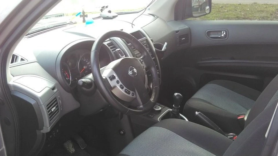 Nissan X-Trail 2,0 ручка 2