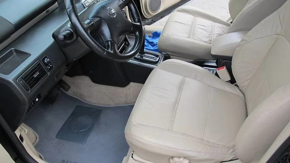 Nissan X-Trail 2.5 LUXURY 2