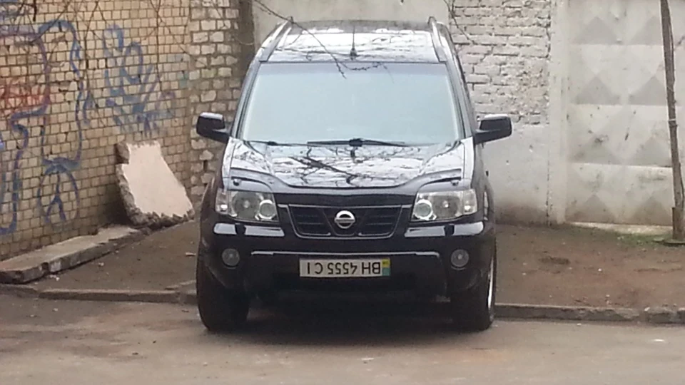 Nissan X-Trail 2.5 LUXURY 5