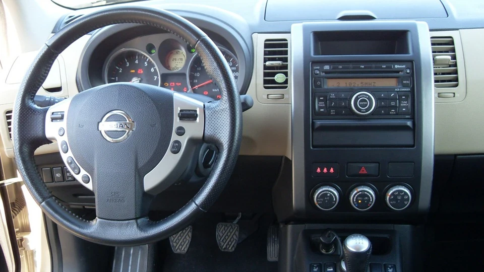 Nissan X-Trail 2,5 мех 4
