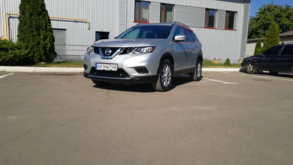 Nissan X-Trail 2.5 Rogue 2