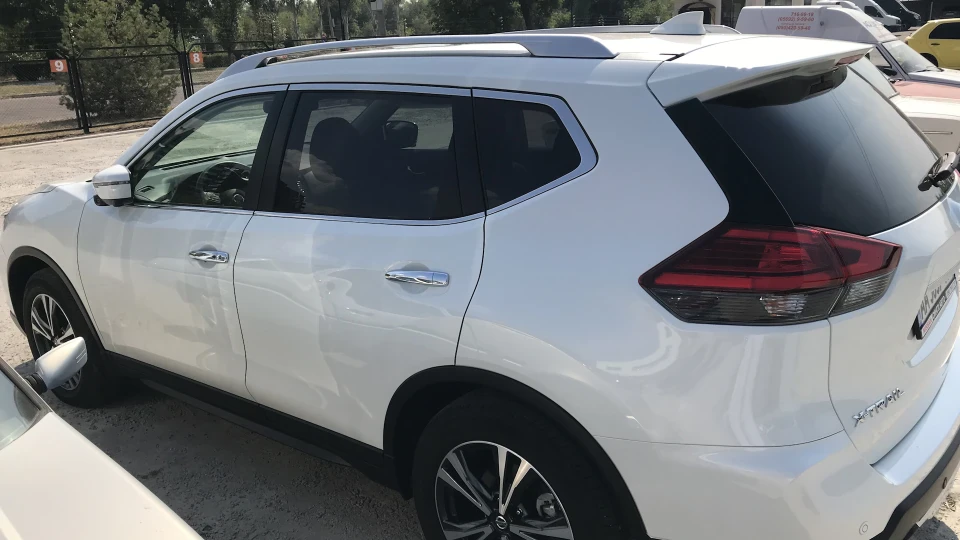 Nissan X-Trail Білий перламутр турбодиз 4