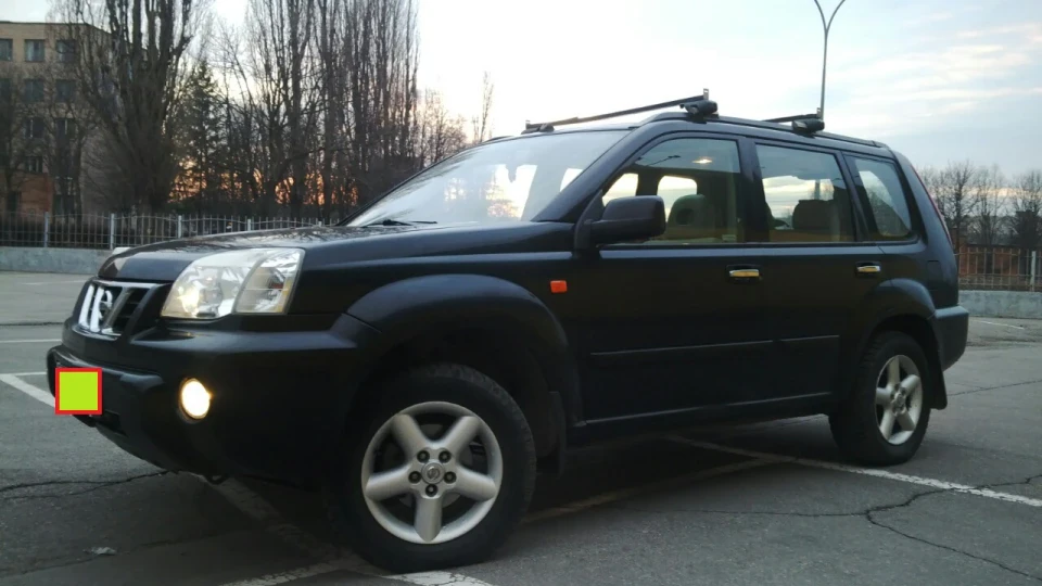 Nissan X-Trail Чорний кубик акваріум 5