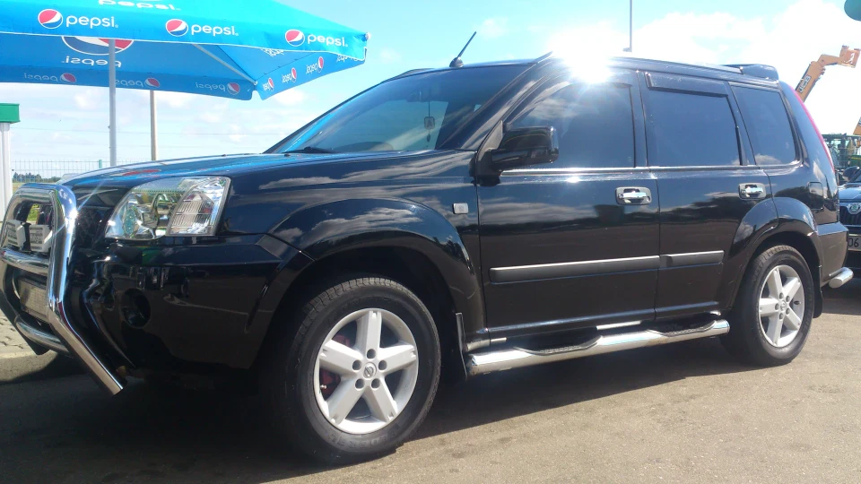 Nissan X-Trail чорний танк Т-30