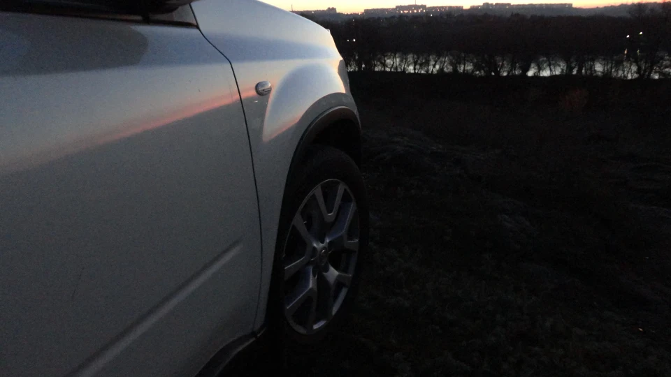Nissan X-Trail дволітровий холодильник 5