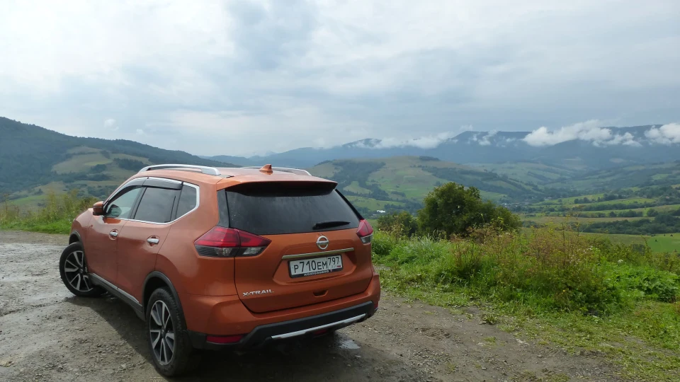 Nissan X-Trail Вогняно-Рудий
