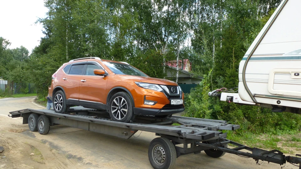 Nissan X-Trail Вогняно-Рудий 5