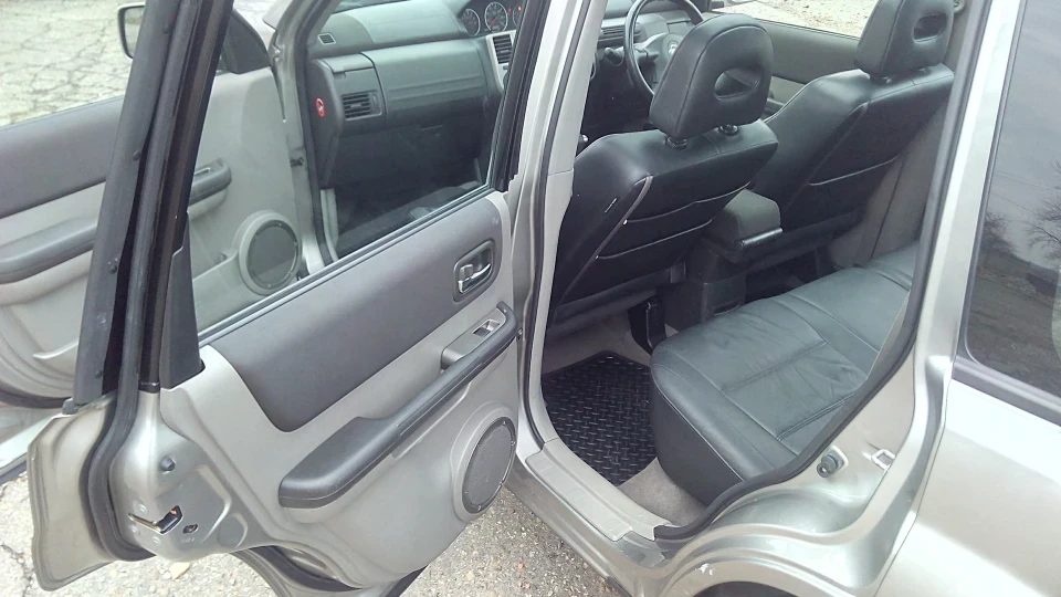 Nissan X-Trail QR25DE AT 5
