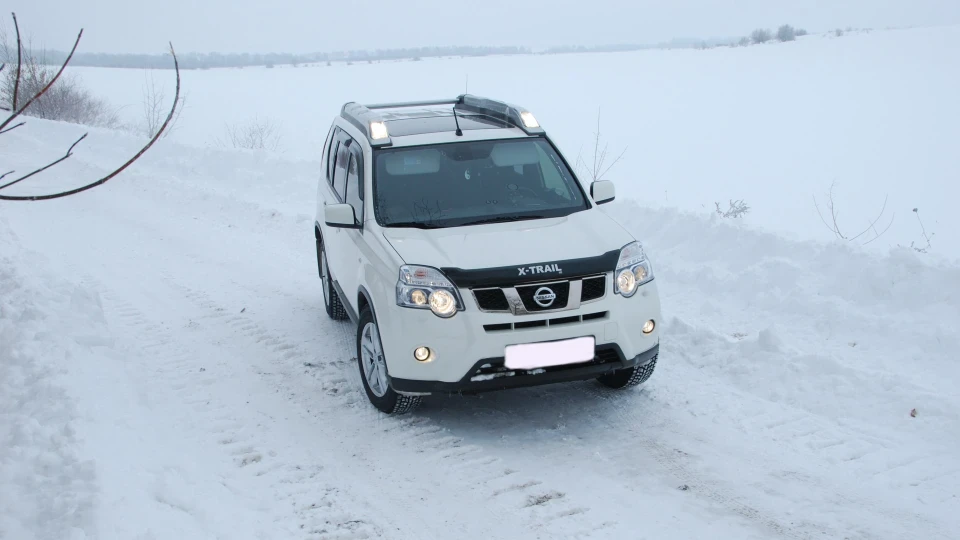 Nissan X-Trail *white nomad* 2