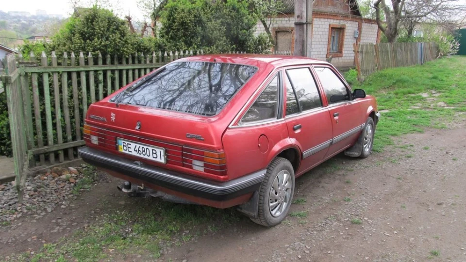 Opel Ascona 3