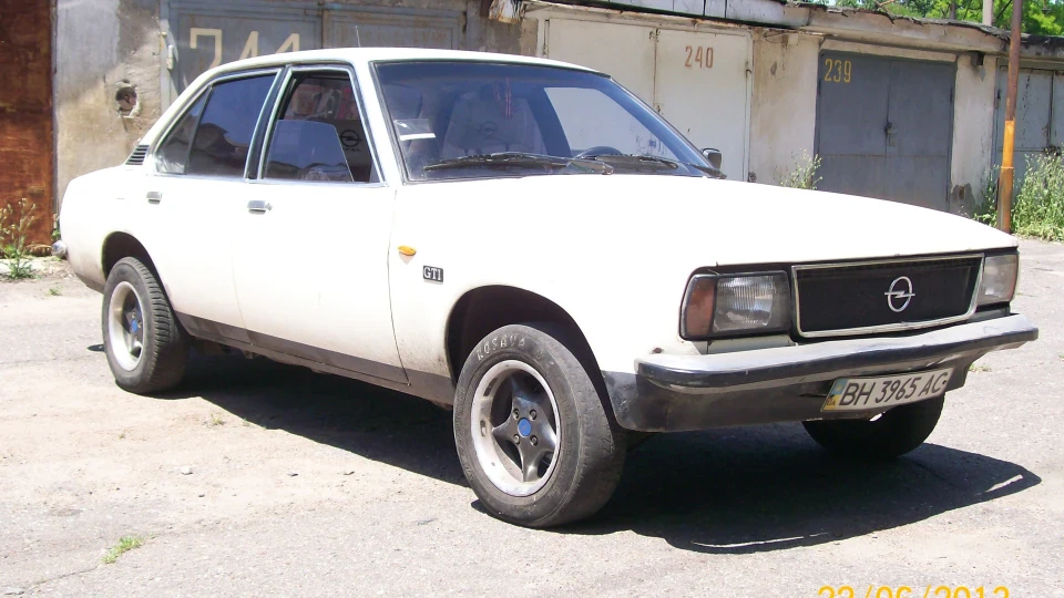 Opel Ascona 4