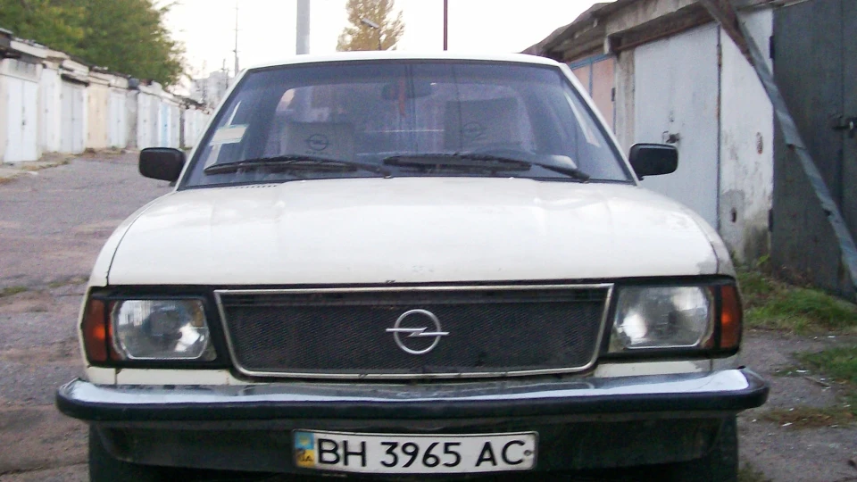 Opel Ascona 5