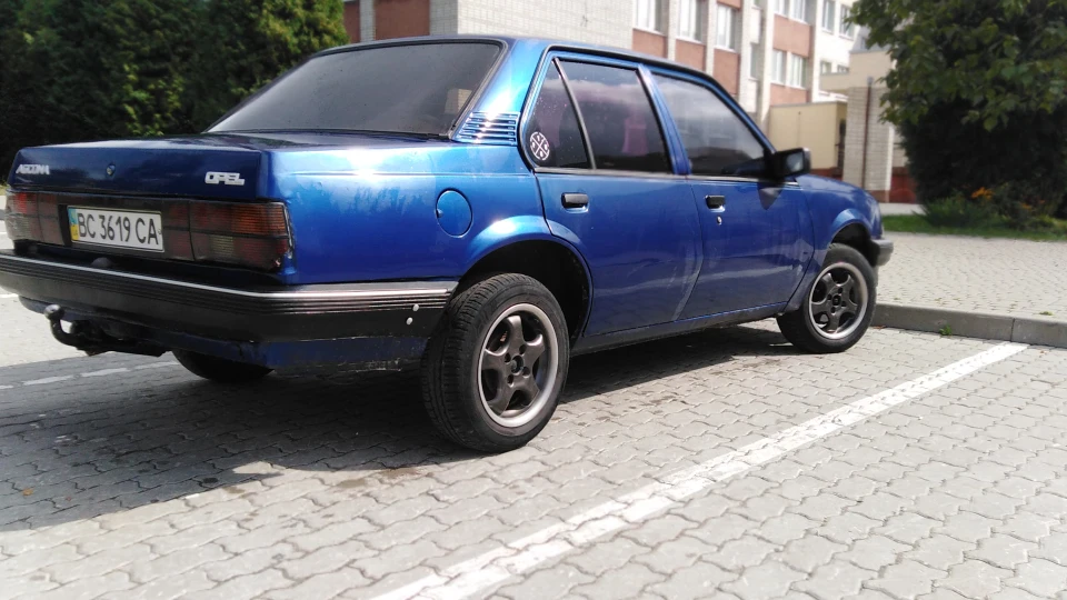Opel Ascona 3
