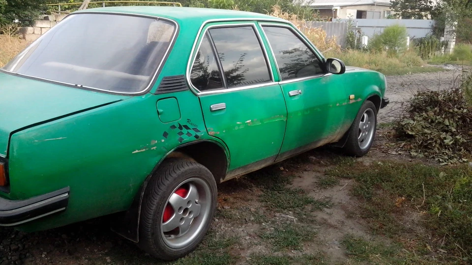 Opel Ascona 2