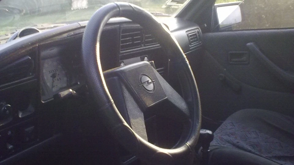 Opel Ascona 2