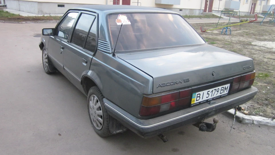 Opel Ascona 2