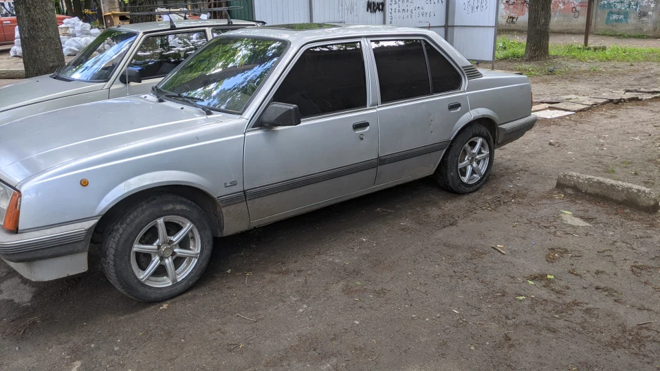 Opel Ascona 2