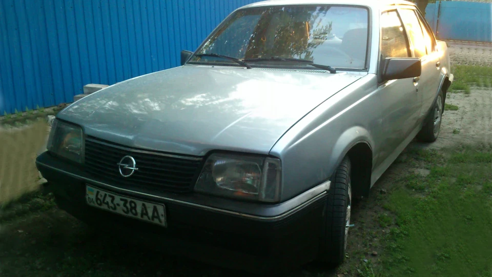 Opel Ascona 4