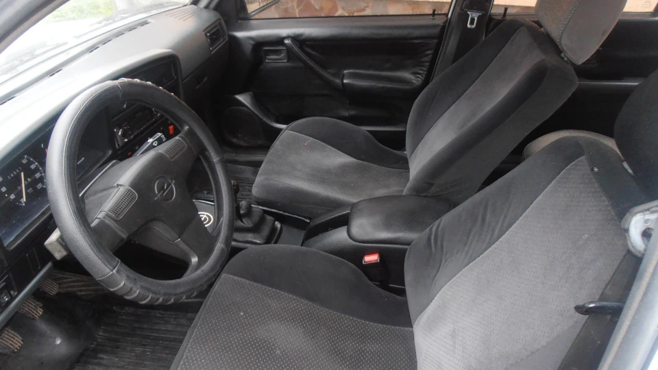 Opel Ascona 2
