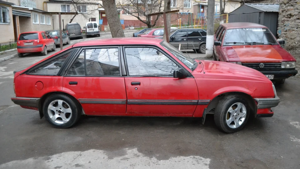 Opel Ascona 4