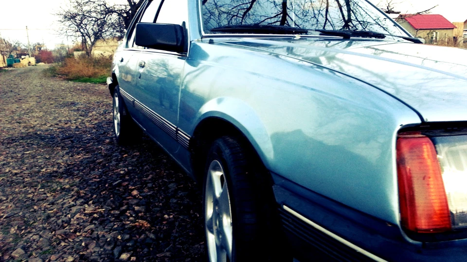 Opel Ascona 2