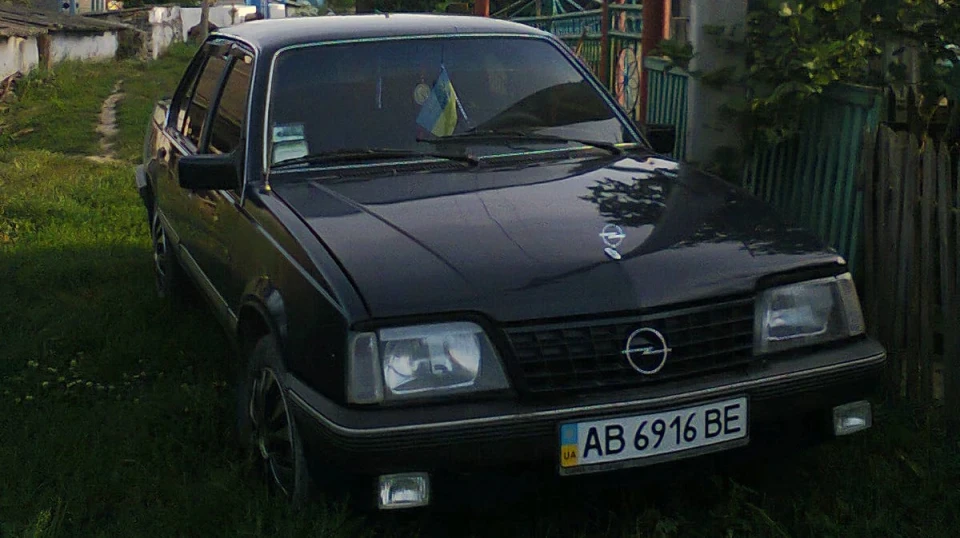 Opel Ascona 2