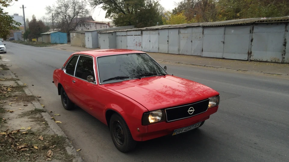 Opel Ascona 4