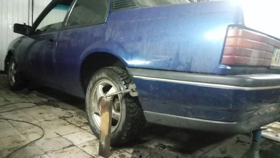 Opel Ascona 4