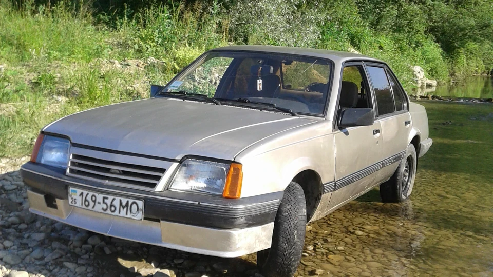 Opel Ascona 4