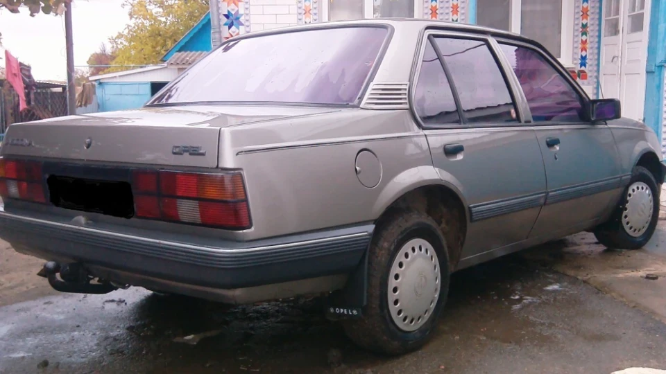 Opel Ascona 3