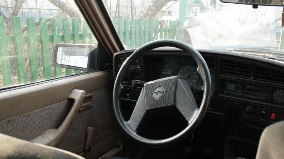Opel Ascona 3