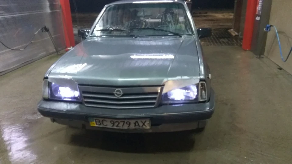 Opel Ascona 2