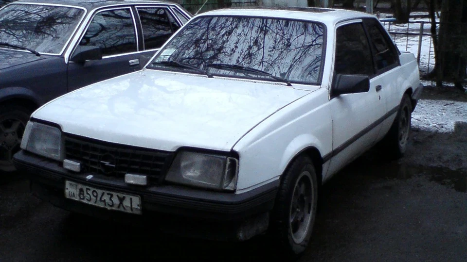 Opel Ascona 2